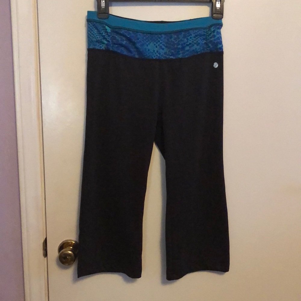 Bally athletic capris size small